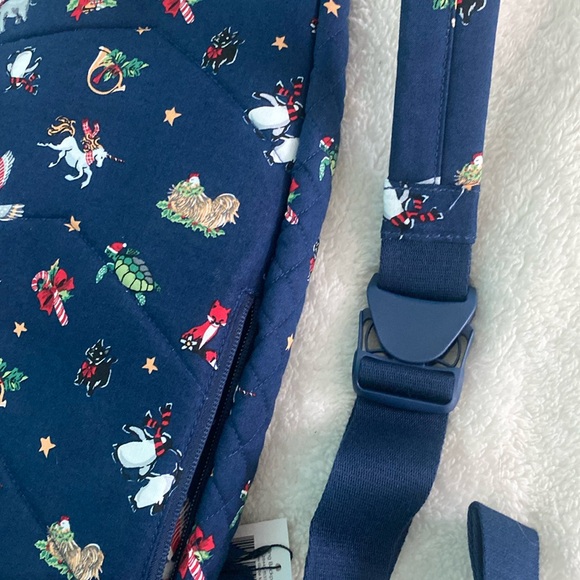 ❄️🆕💙Vera Bradley Sling Backpack “Snow Globe Motifs” - Picture 7 of 9